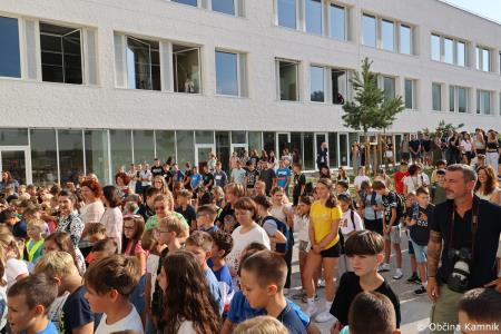 V Kamniku odprli eno najbolj modernih osnovnih šol v Sloveniji (22)